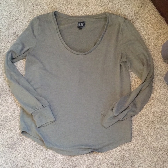 GAP Softspun L/S Scoop Neck - Picture 2 of 5